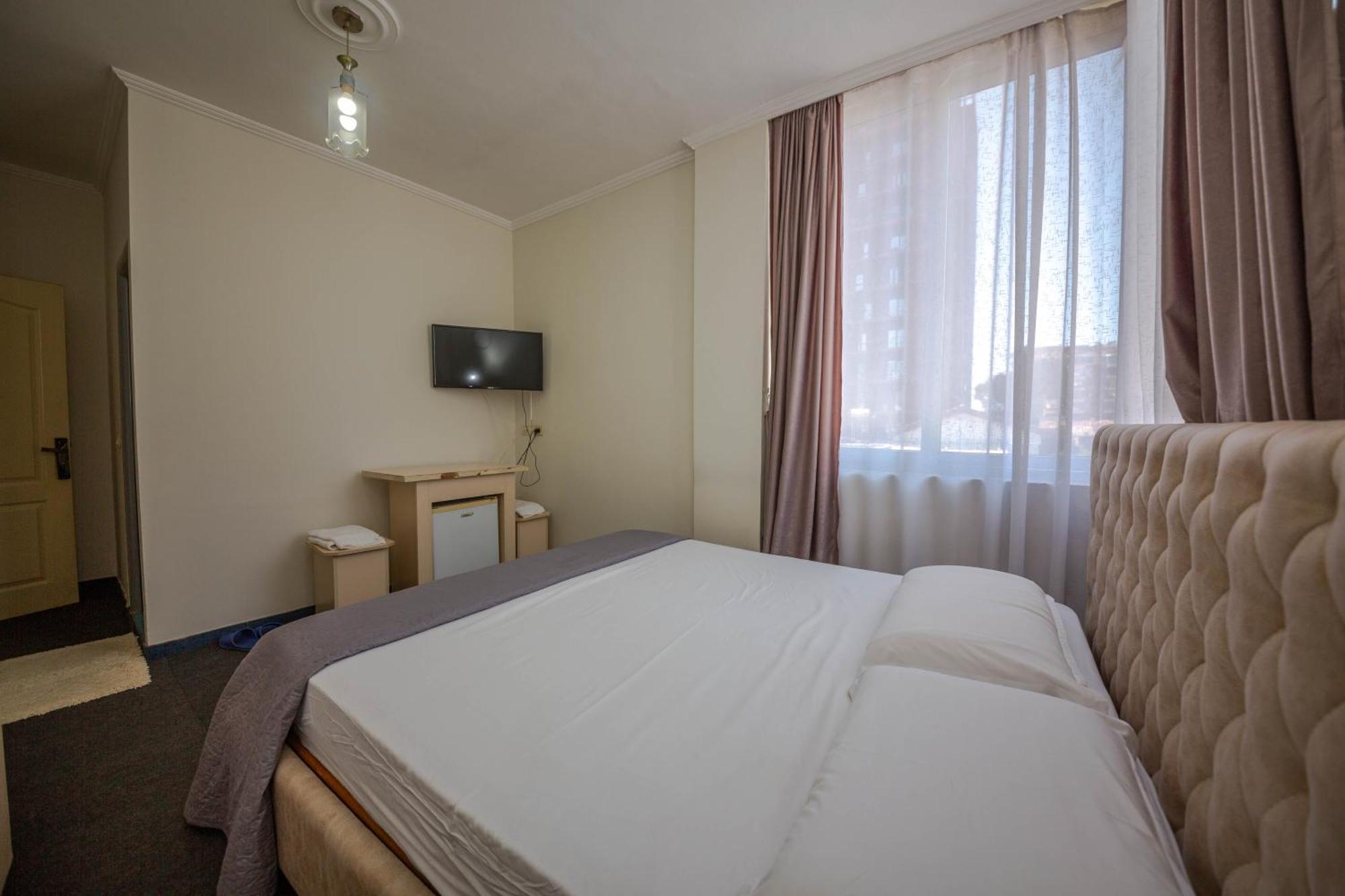 Hotel 3A Tiranë Luaran gambar