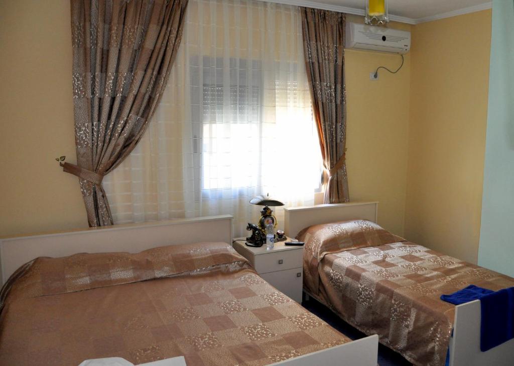 Hotel 3A Tiranë Bilik gambar